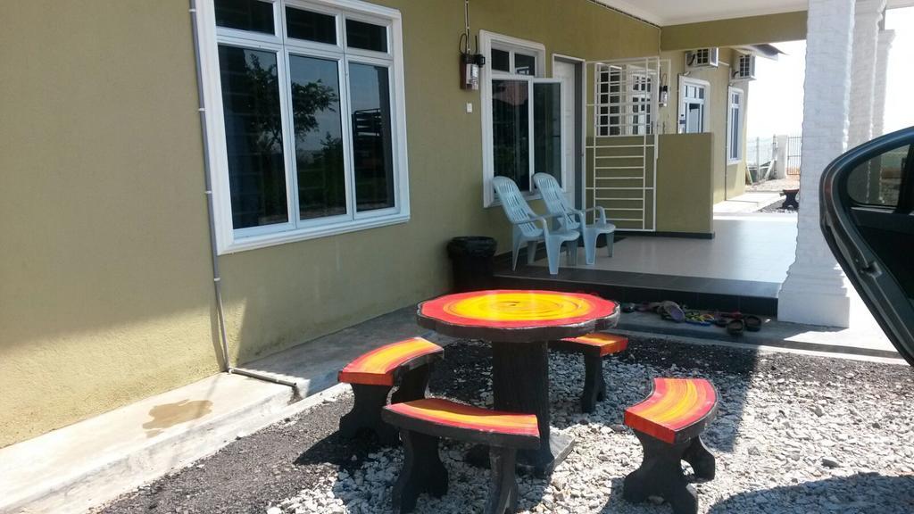 D'Pantai Homestay Kuala Sg. Baru Malacca Kültér fotó